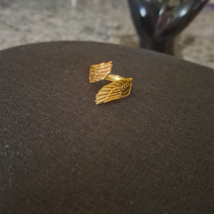 Wings design finger ring